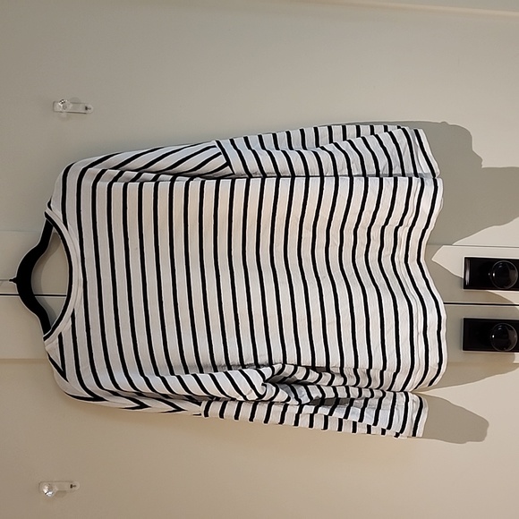 Shirt - Picture 4 of 4